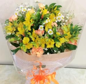 4月の誕生花はアルストロメリアです♪｜「サワムラ生花店」　（愛知県西尾市の花キューピット加盟店 花屋）のブログ